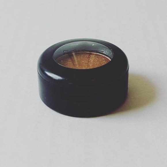 MAC Cosmetics Frost Single Eyeshadow Amber Lights - Picture 3 of 9